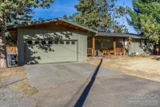 937 11th St, Bend, OR 97701-4807
