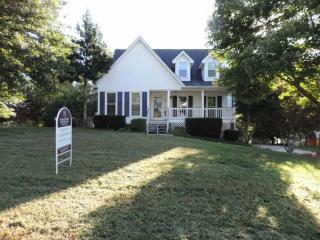 2481 Widgeon Dr, Clarksville, TN 37042-8509