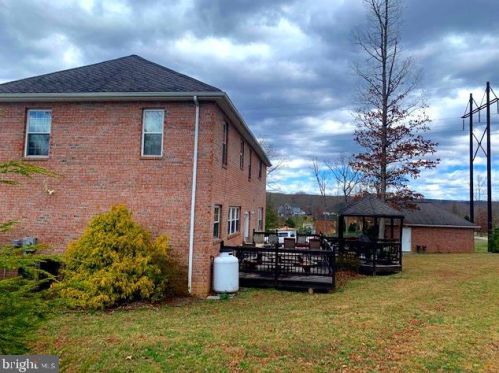 252 Lakewood Ct, Ridgeley WV  26753-9727 exterior
