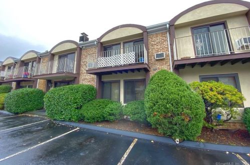 445 Hope St, Stamford CT  06906-1311 exterior
