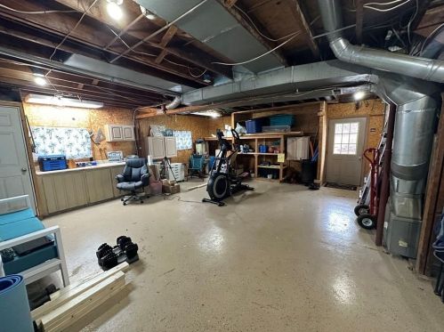 182 Conneaut Lake Rd, Greenville PA  16125-9430 exterior