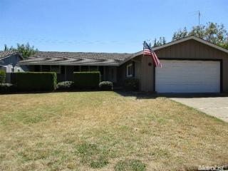 8204 Cedar Crest Way, Sacramento, CA 95826-2909