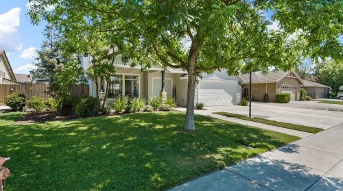 451 Trudy Ct, Ripon, CA 95366-3336