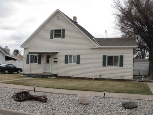 314 B St, Trenton, NE 69044-1706