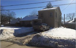 1 Crescent Dr, Danbury, CT 06810-6402