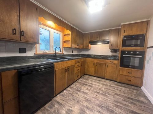 101 German St, West Newton PA  15089-1211 exterior