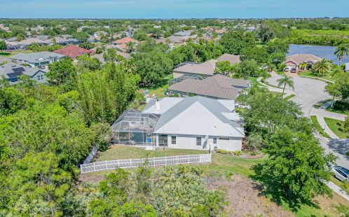 943 Carriage Hill Rd, Melbourne FL  32940-6416 exterior