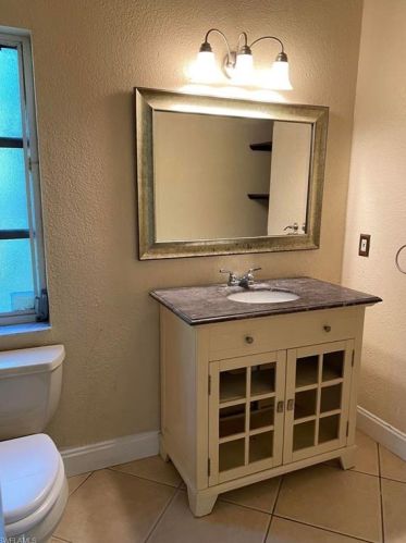 571 Everglades Blvd, Naples, FL 34117-4530