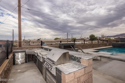 2481 Inverness Dr, Lake Havasu City AZ  86404-1272 exterior