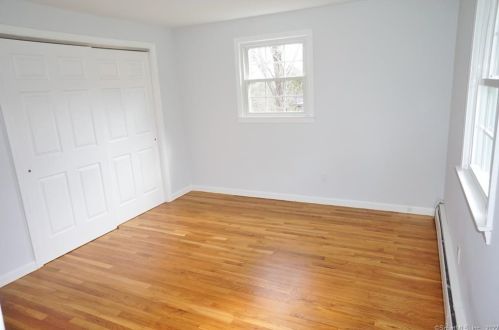 9 Juniper Ln, Brookfield Center CT  06804-1207 exterior