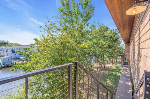 49 Cherokee Ln, Bricktown NJ  08724-4405 exterior