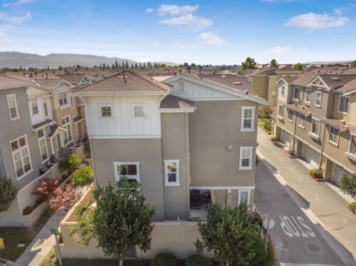 18442 Ruby Ln, Morgan Hill, CA 95037-5184