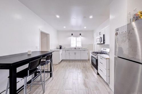 24 Orchard St, Marlborough NY  12542-6149 exterior