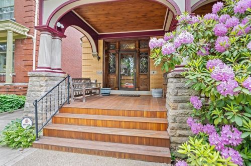 1536 Shady Ave, Pittsburgh, PA 15217-1456