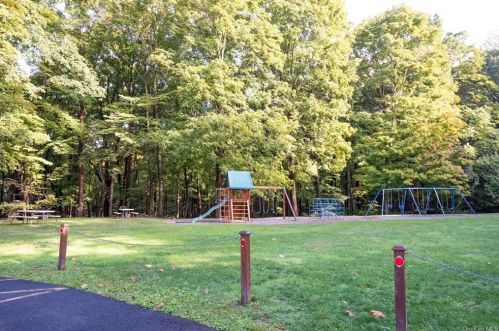 3 Hook Rd, Poughkeepsie NY  12601-1110 exterior