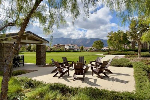 29424 Tournament, Lake Elsinore CA  92530-4735 exterior