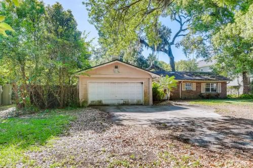 3511 Conway Gardens Rd, Orlando, FL 32806-7500