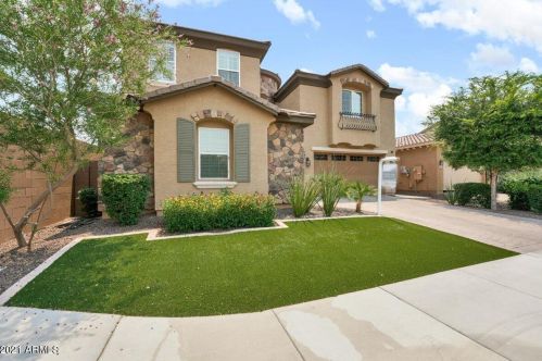 617 Cantebria Dr, Gilbert, AZ 85233-3522