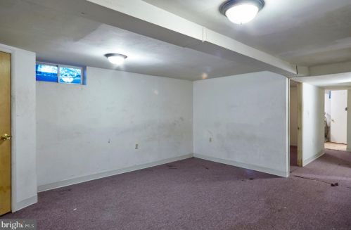 6833 Lee Ave, Camden NJ  08110-6122 exterior