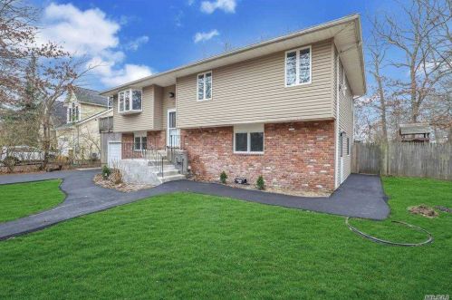 3 Graham Pl, Babylon, NY 11702-1111