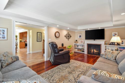 16 Galway Dr, Hazlet NJ  07730-1112 exterior