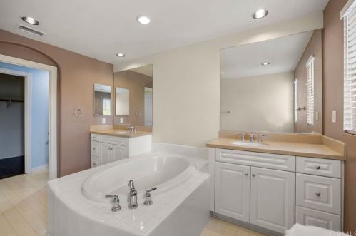 766 Olive St, Anaheim CA  92805-2733 exterior