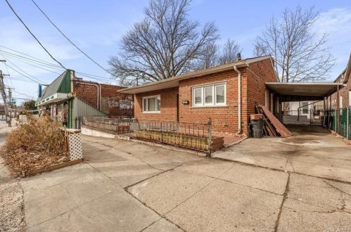3209 Layton Ave, Bronx, NY 10465-1515