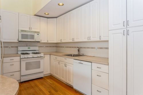 505 Longacre Ave, Woodsburgh NY  11598-2307 exterior