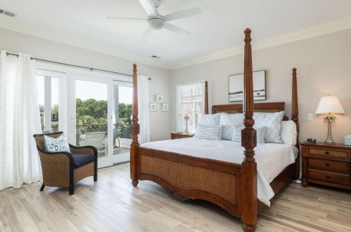 2307 Palm Blvd, Isle Of Palms SC  29451-2351 exterior