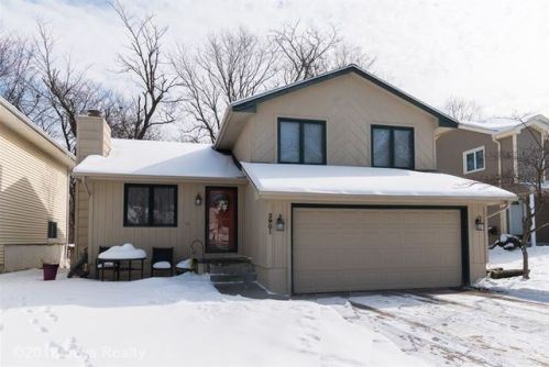 3901 92nd Dr, Des Moines, IA 50322-2179