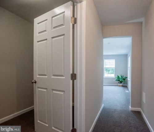 1954 Old Kirkwood Rd, Bear DE  19701-2235 exterior