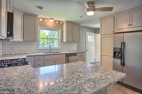 5526 Rodgers Ave, Harrisburg PA  17112-2574 exterior