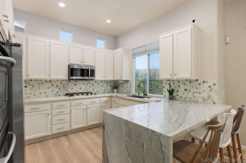 5477 Wolverine Ter, Carlsbad CA  92010-7159 exterior