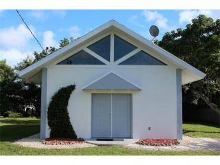 2276 Novus St, Sarasota, FL 34237-8004
