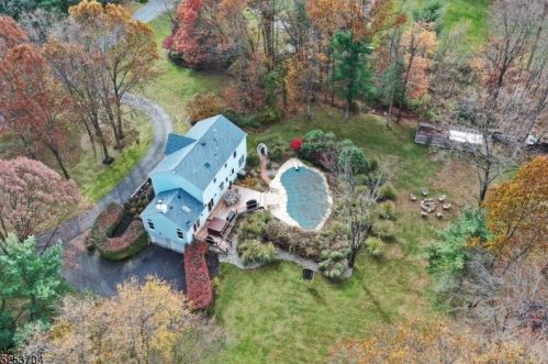 752 Backhus Estate Rd, Glen Gardner, NJ 08826-2205