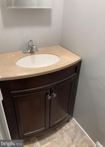 49 Jury St, Highspire PA  17034-1010 exterior