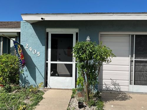 2405 Bay Plz, Lehigh Acres, FL 33936-4359