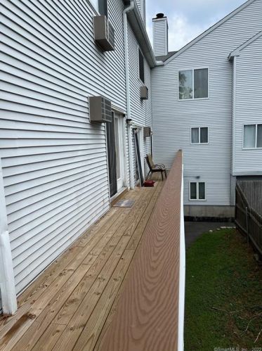 147 Hamden Ave, Waterbury, CT 06704-2755