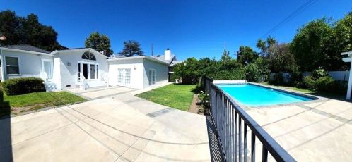 11814 Hesby St, North Hollywood CA  91607-3218 exterior