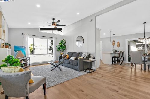 1681 Spruce St, Livermore CA  94551-1919 exterior