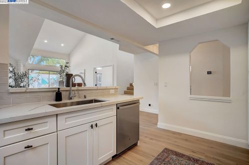 1547 Trimingham Dr, Pleasanton CA  94566-8407 exterior