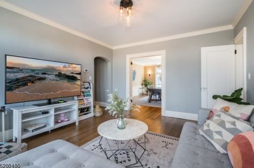 85 Undercliff Rd, Montclair NJ  07042-1616 exterior