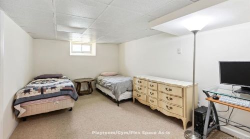 5 Van Buren Cir, Stamford CT  06906-2421 exterior