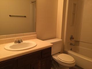 1524 Mccain Ln, Manhattan KS  66502-4663 exterior