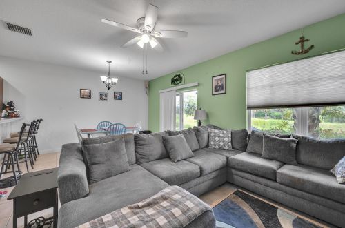 2534 Creekside Dr, Fort Pierce FL  34981-5100 exterior