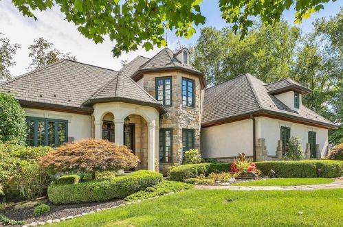 212 Woodridge Ct, Canonsburg, PA 15317-9500