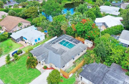 1109 Alhambra Cir, Naples FL 34103-3291 exterior