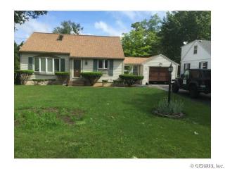 12 Lynda Ln, Rochester, NY 14624-4062