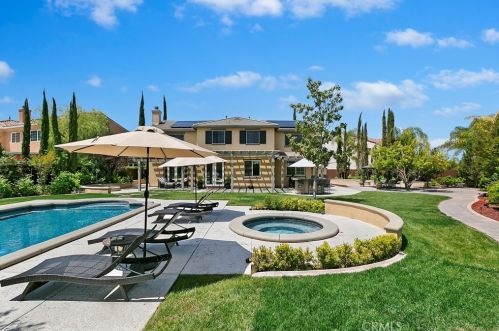 32862 Pine Cir, Temecula CA  92592-1369 exterior