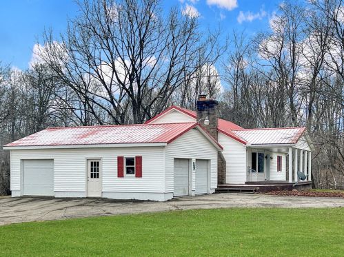 3570 Perry Hwy, Slippery Rock, PA 16057-6910